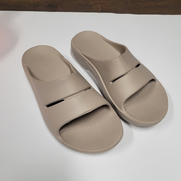 OOFOS OOahh Recovery Slides Nomad Tan Brown Mens 10 Womens 11 main image 5